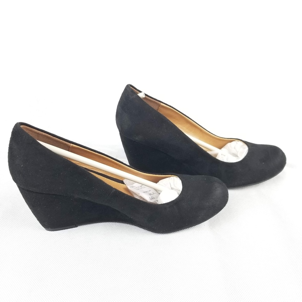 Cl by Chinese Laundry Women's Nima Wedge Pump 6M